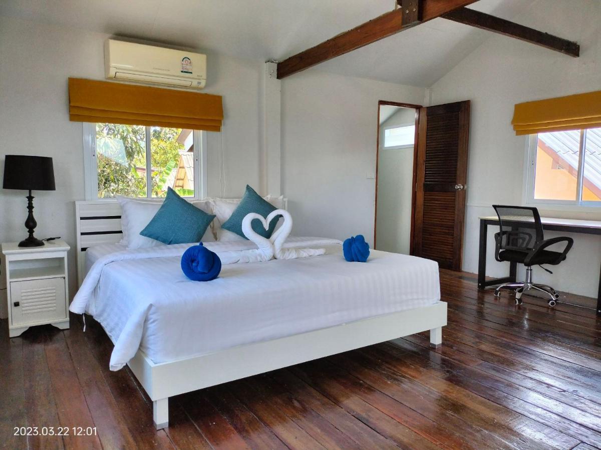 Sand Terrace Beach Bungalows Ban Tai Exterior photo