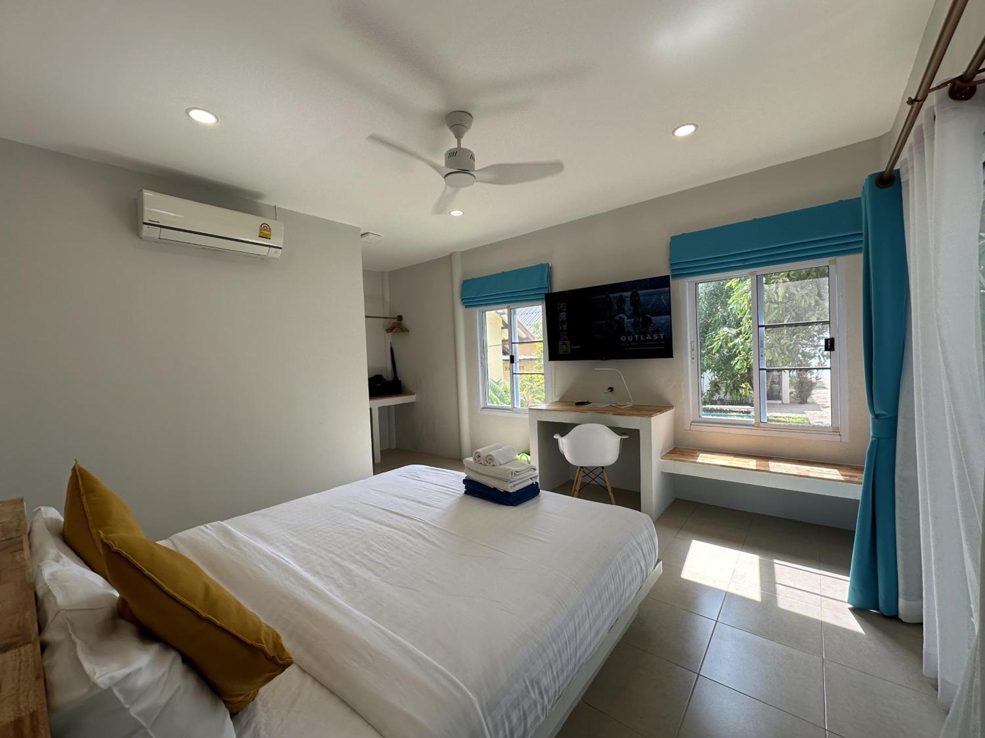 Sand Terrace Beach Bungalows Ban Tai Room photo