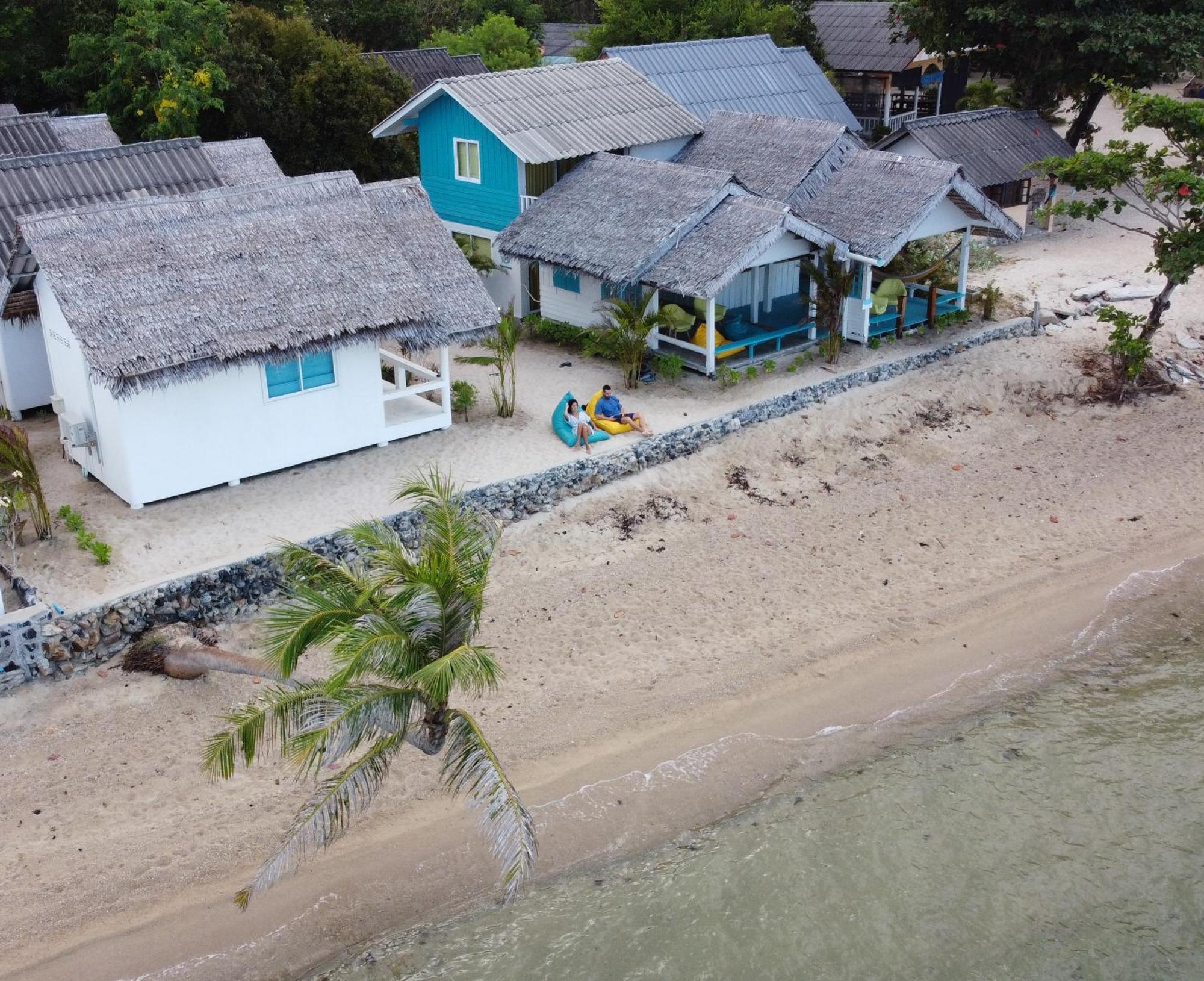 Sand Terrace Beach Bungalows Ban Tai Exterior photo